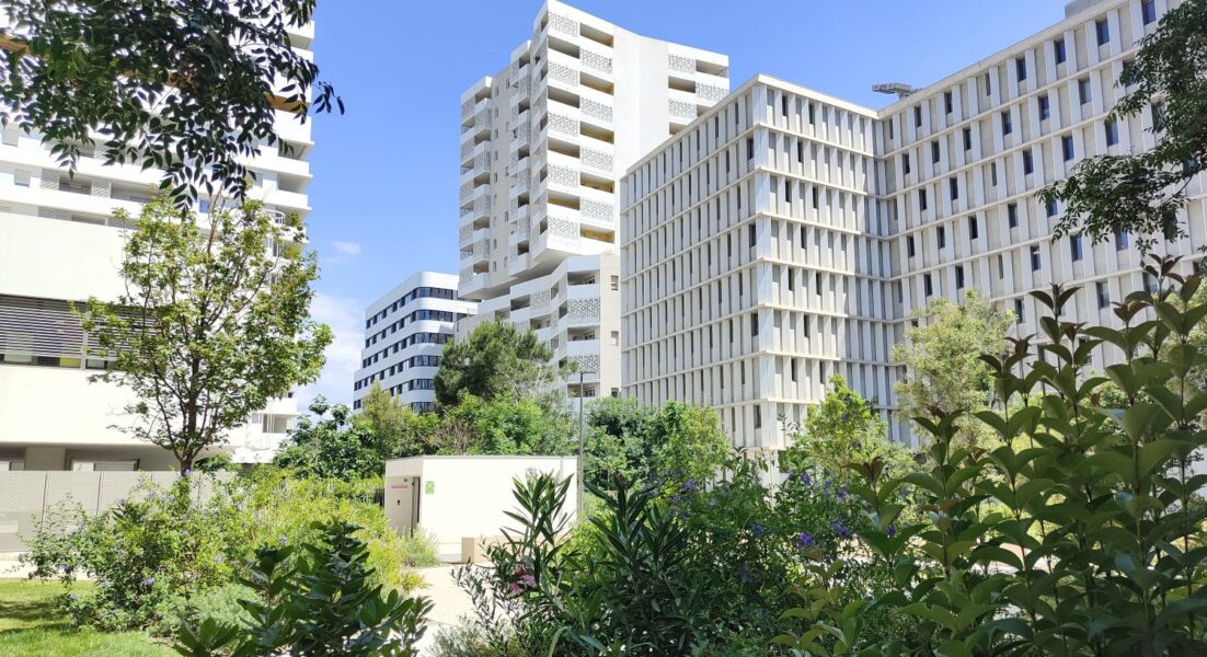 L'Ilôt démonstrateur Smartseille, en front de mer du nord de Marseille, est le premier projet immobilier durable porté par Euroméditerranée dans le cadre d'Euromed II pour participer à la réduction des îlots de chaleur urbains. Photo : DR EPAEM.