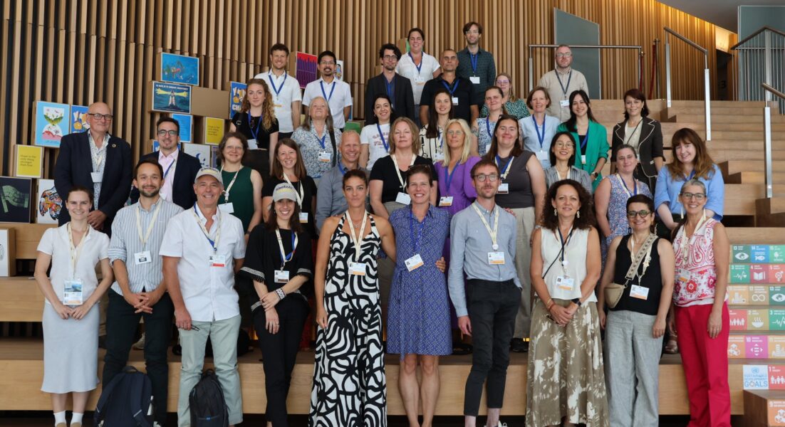 Des membres de la Coalition Scientifique internationale lors du congrès de Genève d'août 2025 pour un Traité mondial contre la pollution plastique. Photo : M.-F.D.