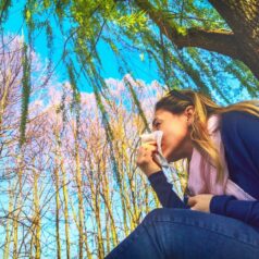 En 20 ans, la part de la population française allergique aux pollens a doublé pour atteindre 30%, et près de 8% chez les enfants. Photo : Canva
