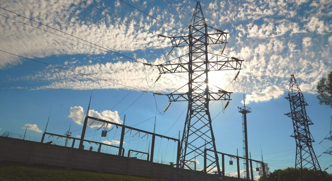 Avec l'accélération de la production électrique renouvelable, la stabilité du système électrique français s'est complexifiée. Photo : Canva