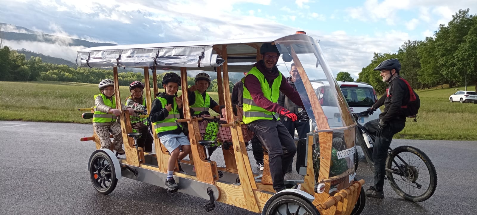 Le vélo-bus scolaire de Salignac entend diminuer l'impact les polluants atmosphériques issus du trafic routier. Photo : C.M.
