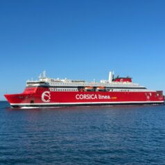 Deuxième navire amiral de la compagnie corse, le Capu Rossu contribuera à atteindre les objectifs de décarbonation fixés par CORSICA linea. Photo : C.l.