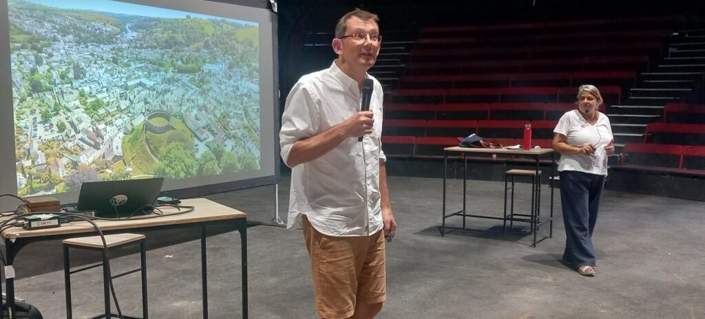 Rob Hopkins lors de son intervention au Fest'Ic à Aix-en-Provence en juin 2026.