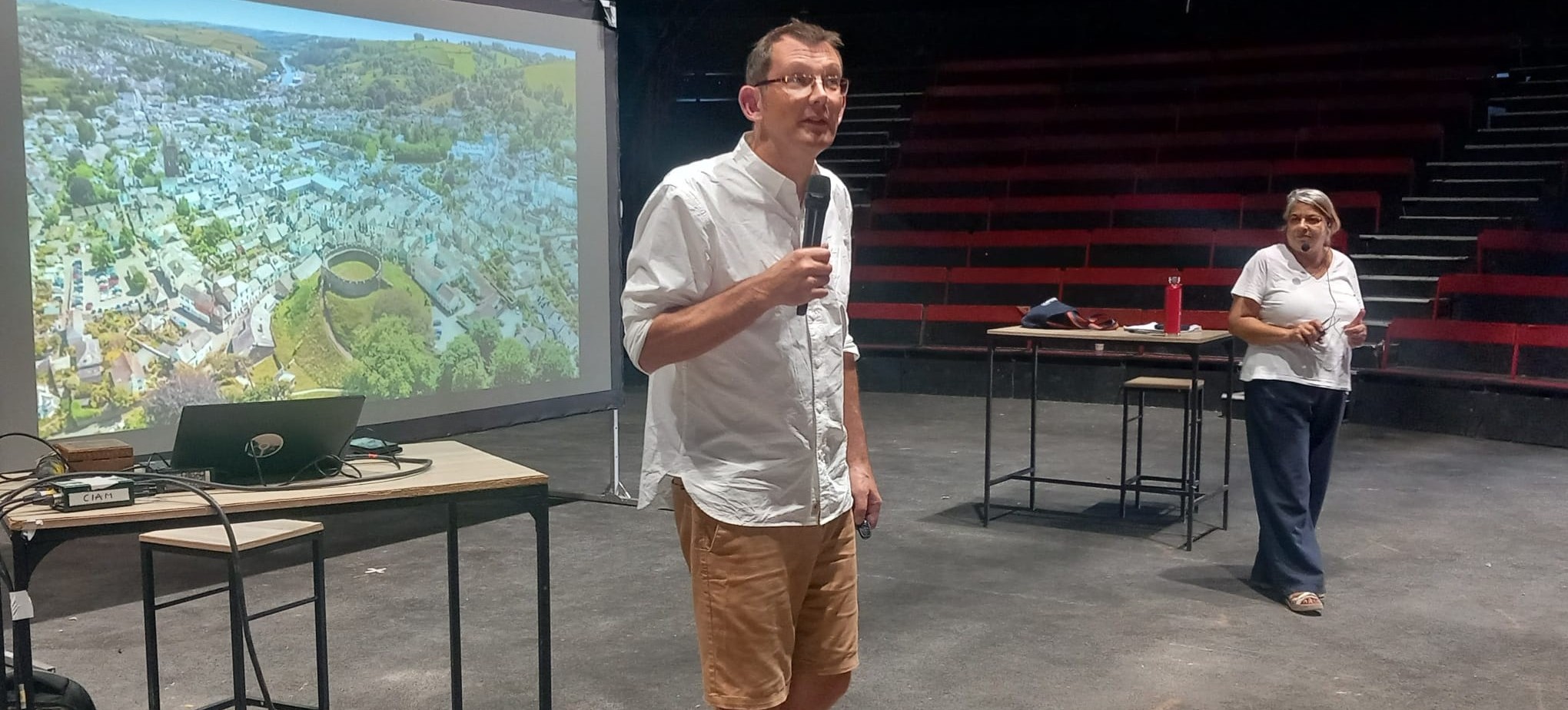 Rob Hopkins lors de son intervention au Fest'Ic à Aix-en-Provence en juin 2026.